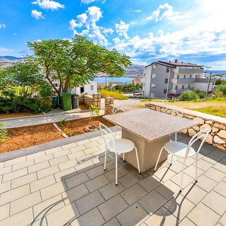 Apartments Lili Pag Town Εξωτερικό φωτογραφία