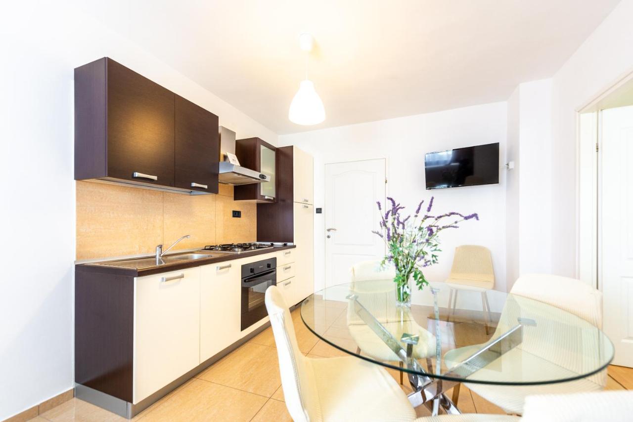 Apartments Lili Pag Town Εξωτερικό φωτογραφία