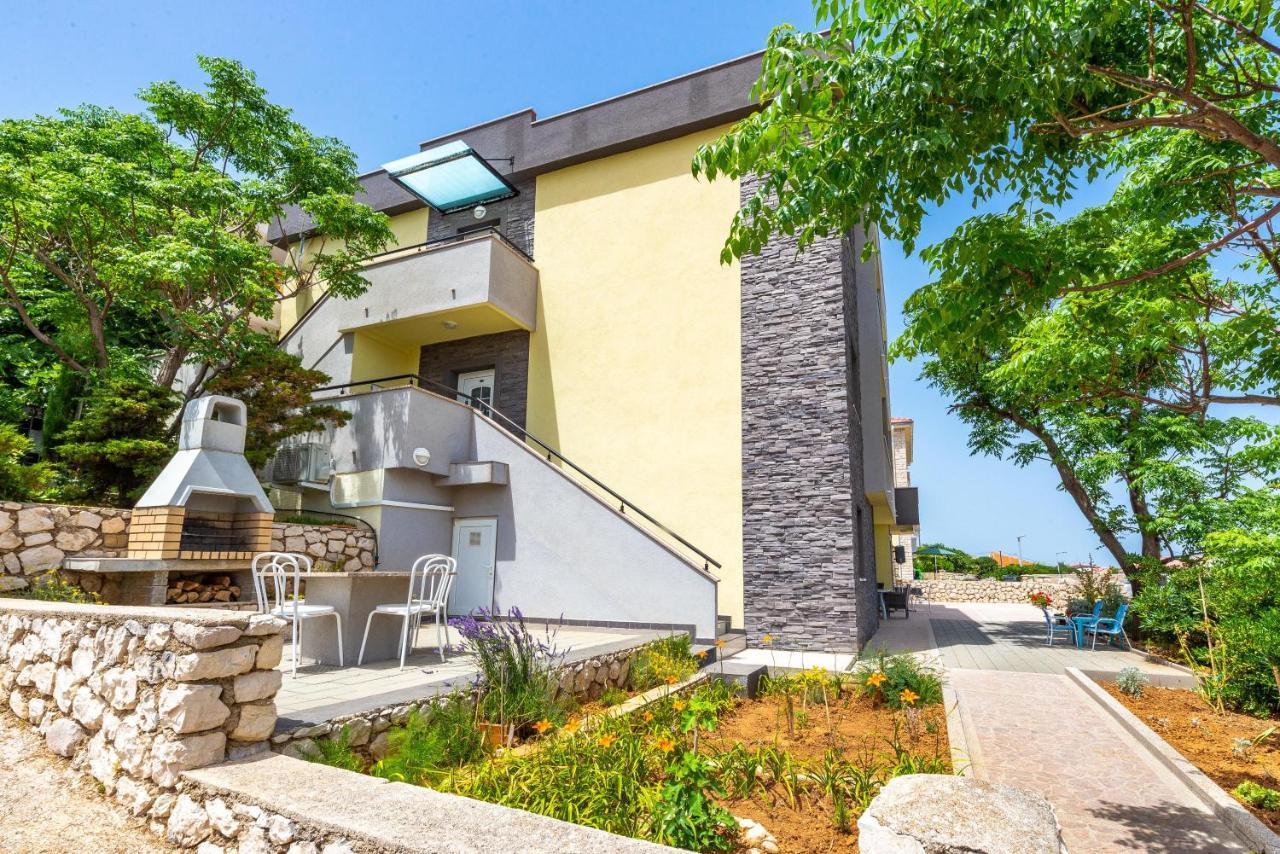 Apartments Lili Pag Town Εξωτερικό φωτογραφία