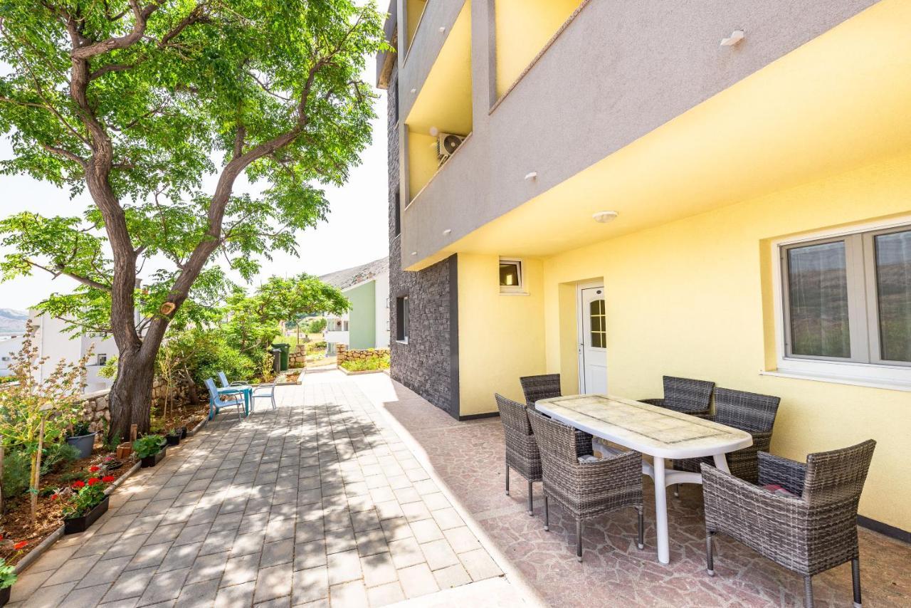 Apartments Lili Pag Town Εξωτερικό φωτογραφία