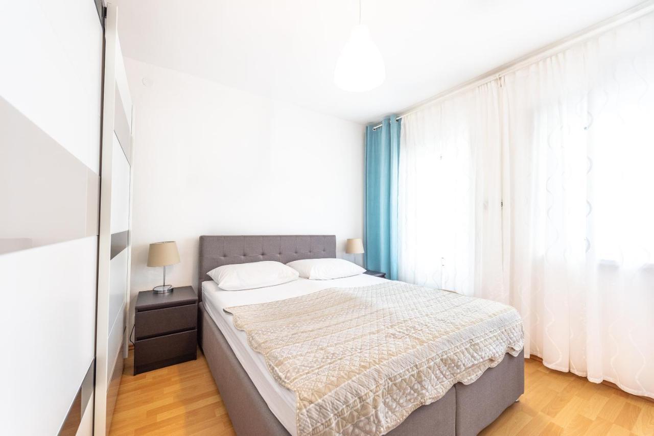 Apartments Lili Pag Town Εξωτερικό φωτογραφία