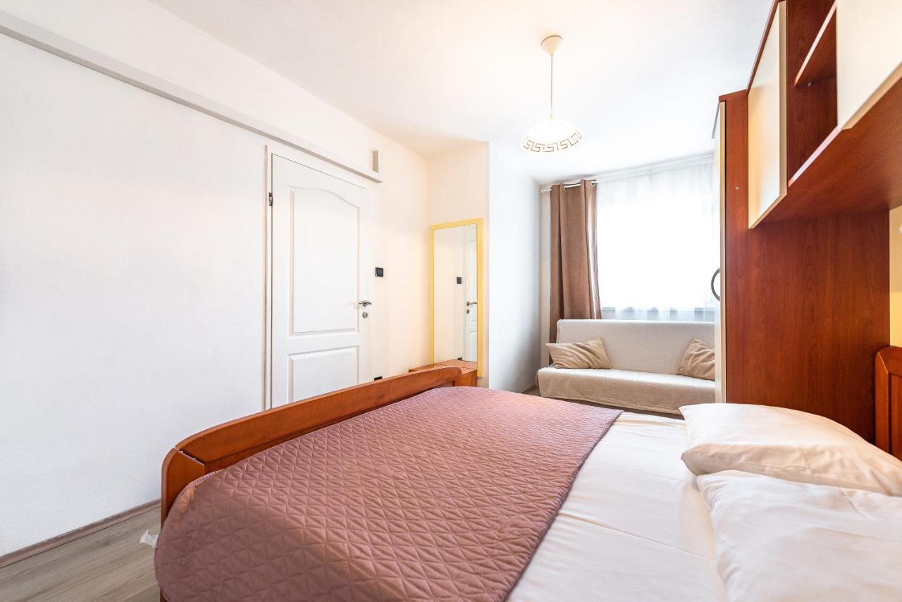 Apartments Lili Pag Town Εξωτερικό φωτογραφία