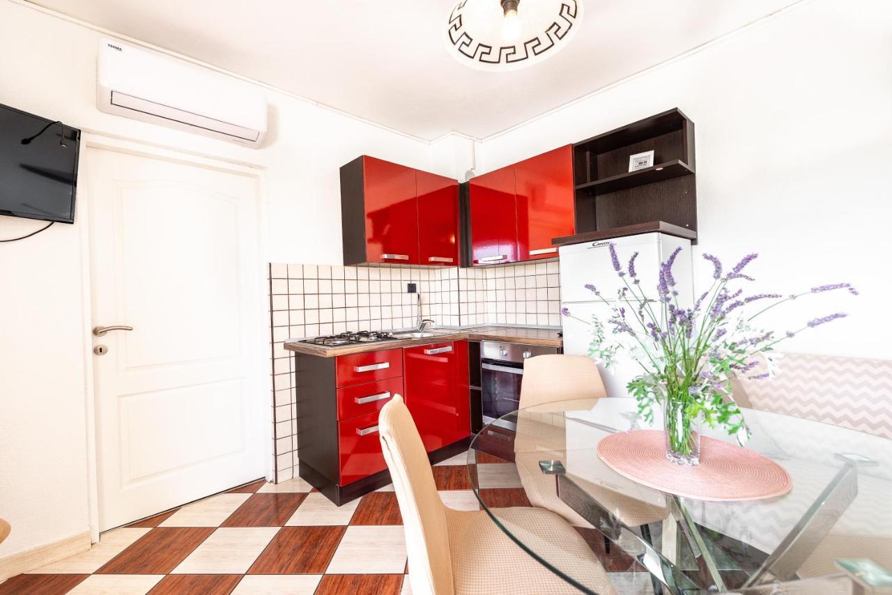 Apartments Lili Pag Town Εξωτερικό φωτογραφία