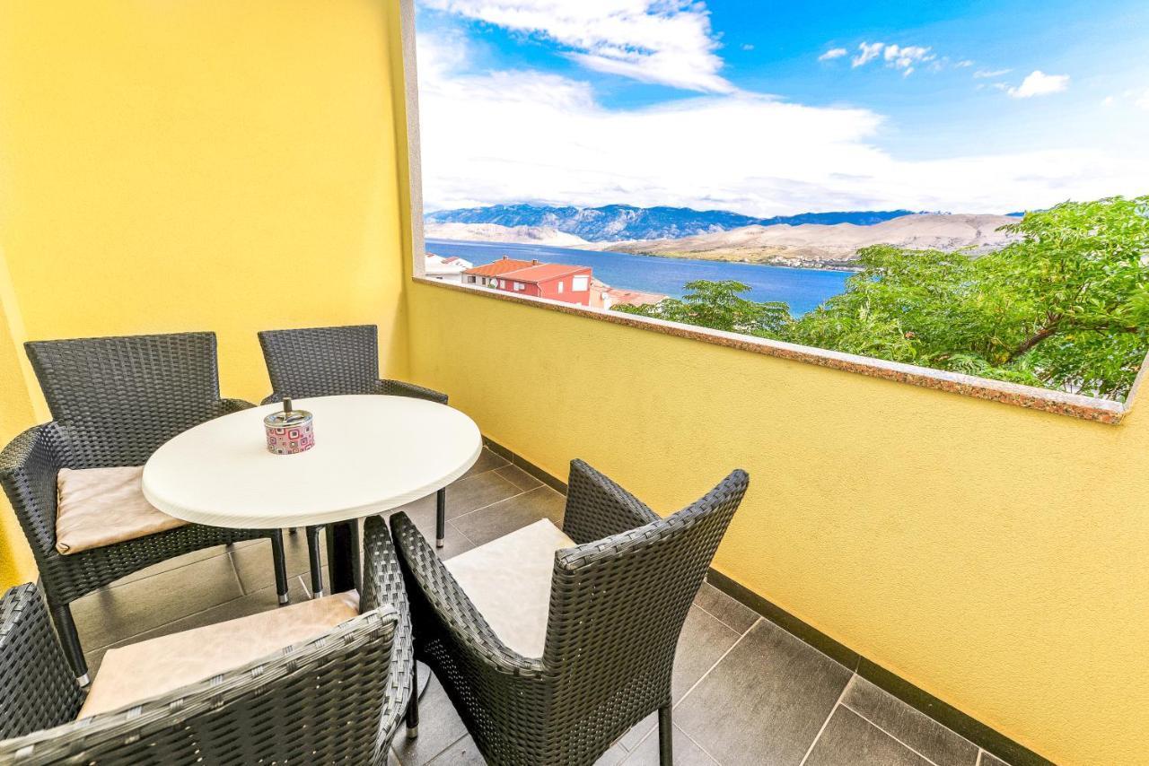 Apartments Lili Pag Town Εξωτερικό φωτογραφία