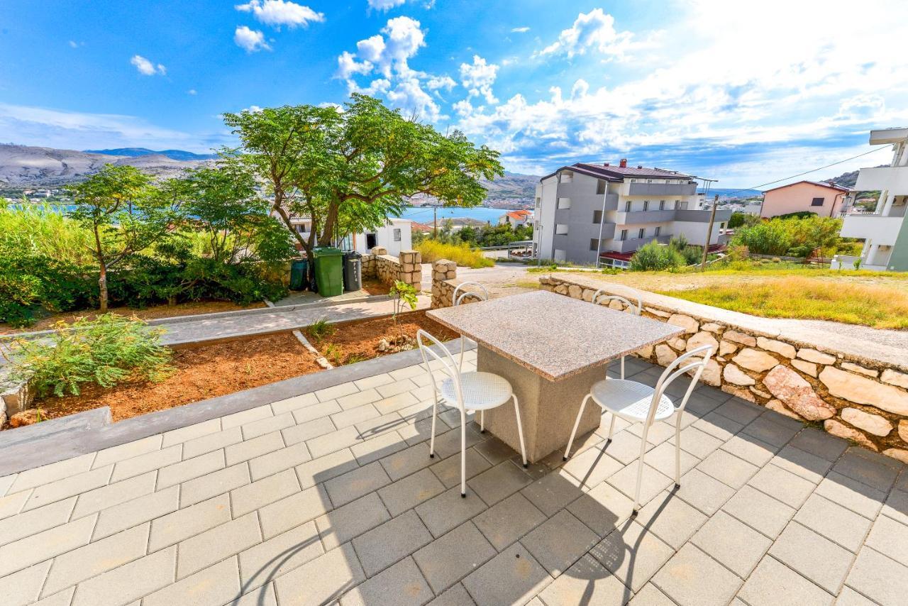 Apartments Lili Pag Town Εξωτερικό φωτογραφία